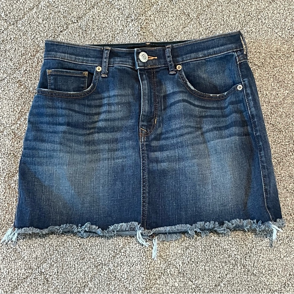 Express Skirt Womens Size 4 Blue Straight Mini Mid Rise Stretch Denim Raw Hem